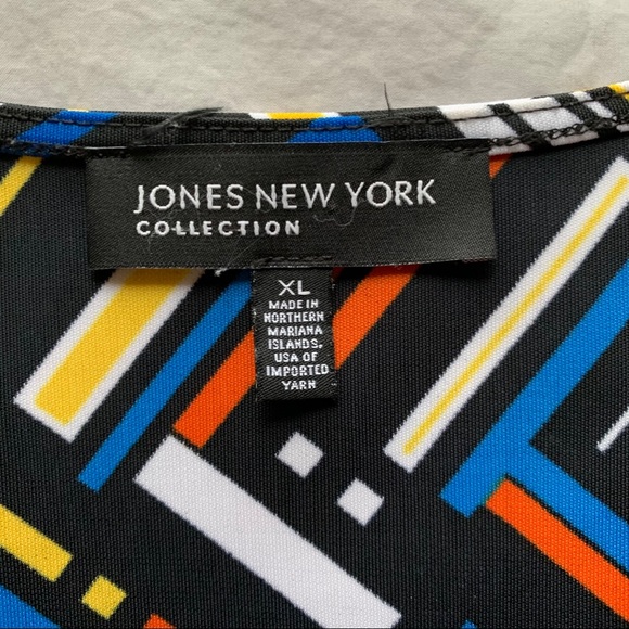 2/$30 Jones New York Patterned Sleeveless Top - Picture 4 of 6